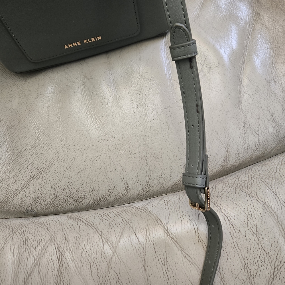 Anne Klein Purse Olive Green Andie Top Handle Crossbody 6" X 7.5" X 3 1/2" - Picture 7 of 16